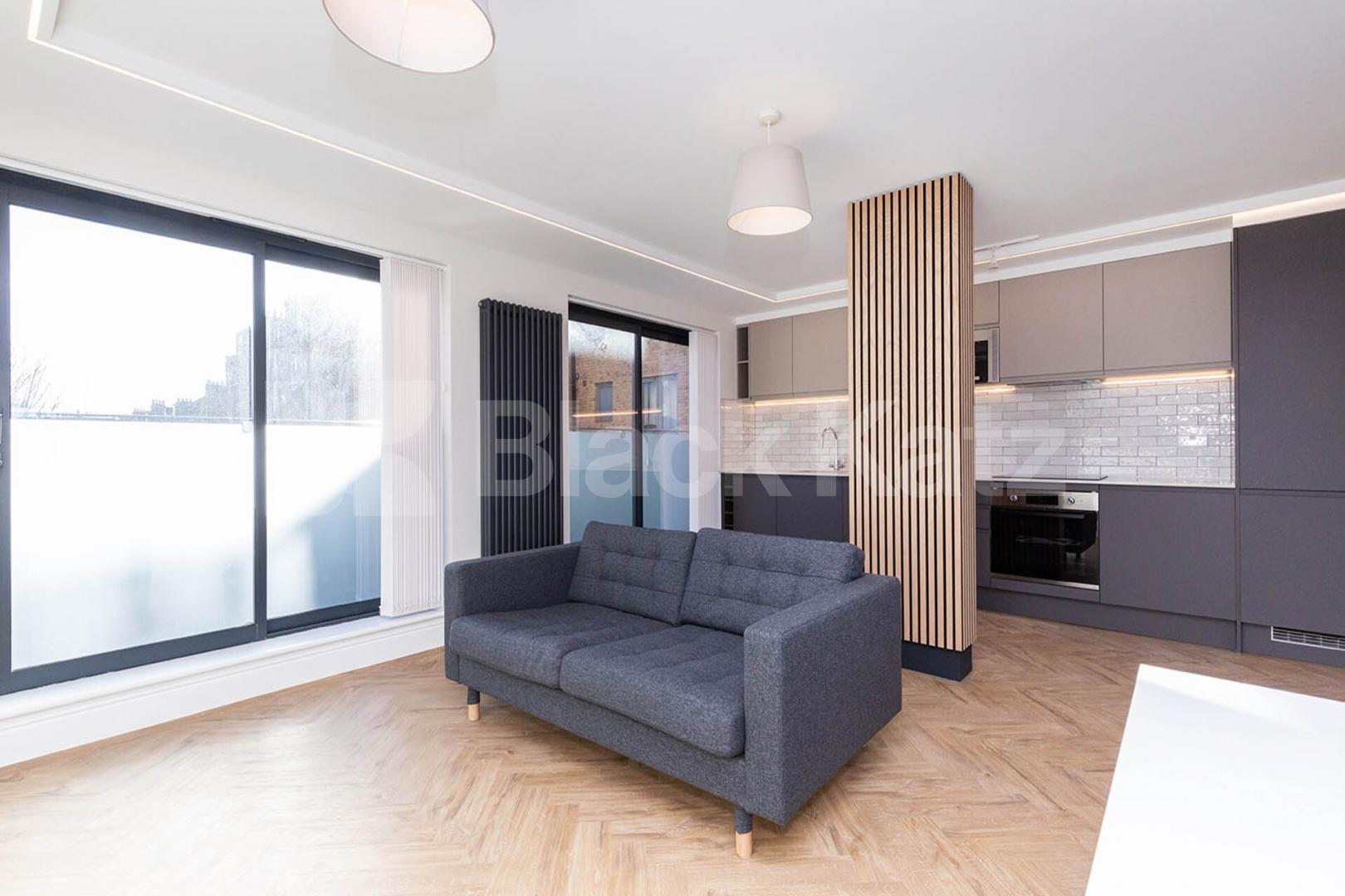 Spacious studio / one bed to rent stone throw away from Finsbury Park Seven Sisters Road, Finsbury Park